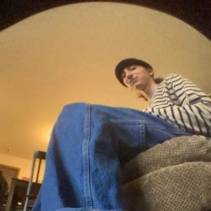 Meet your Posher, Cameron